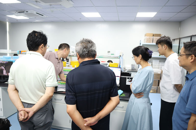 中國(guó)糧油學(xué)會(huì)專家組蒞臨南京微測(cè)調(diào)研指導(dǎo)